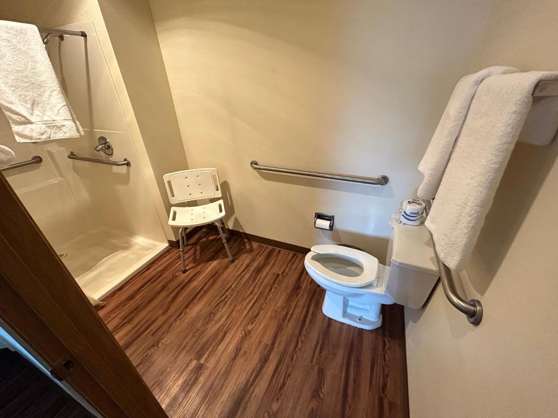 Valley Inn And Suites 弗伦奇利克 外观 照片