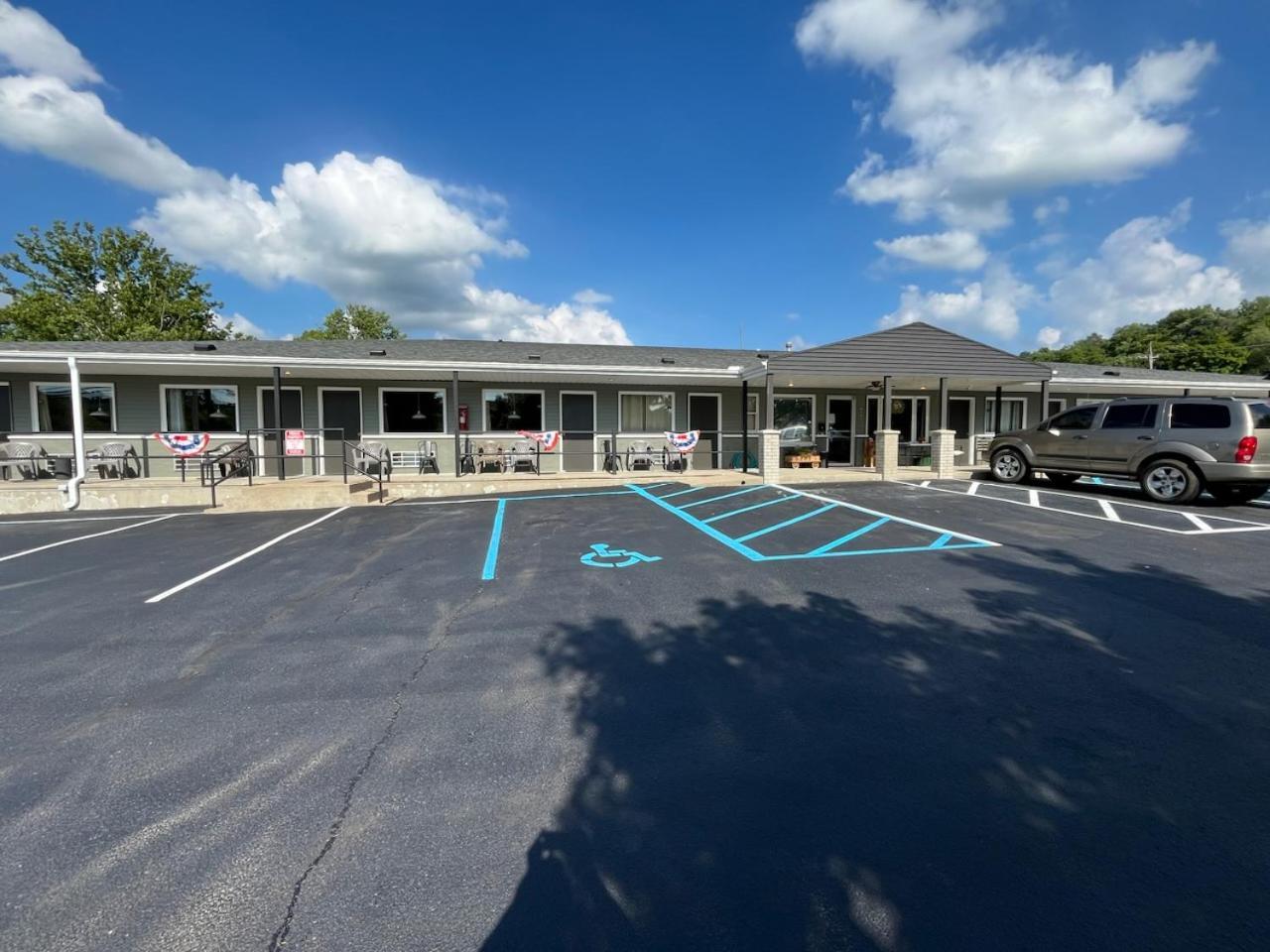 Valley Inn And Suites 弗伦奇利克 外观 照片